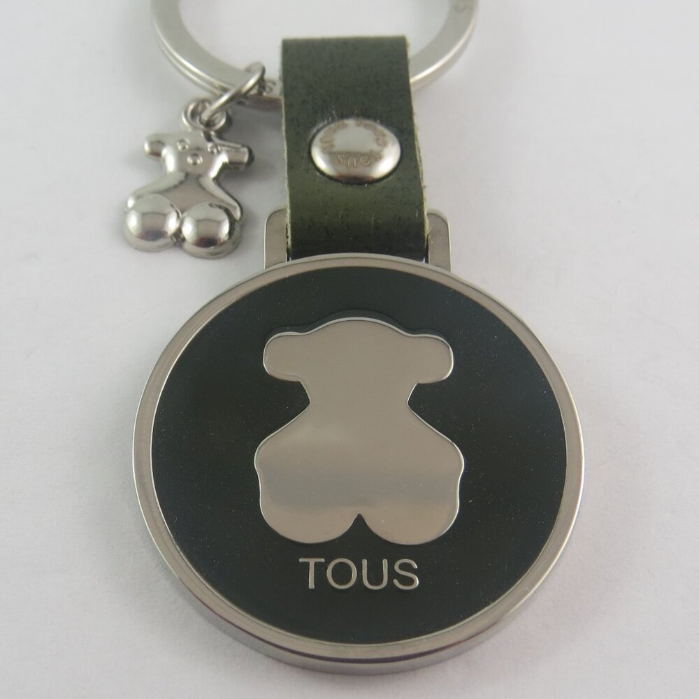 Tous Teddy Bear Keychain – Olive Green Leather Key Ring with Silver Bear Charm